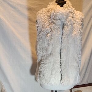 Betsey Johnson White Faux Fur Vest Size Medium